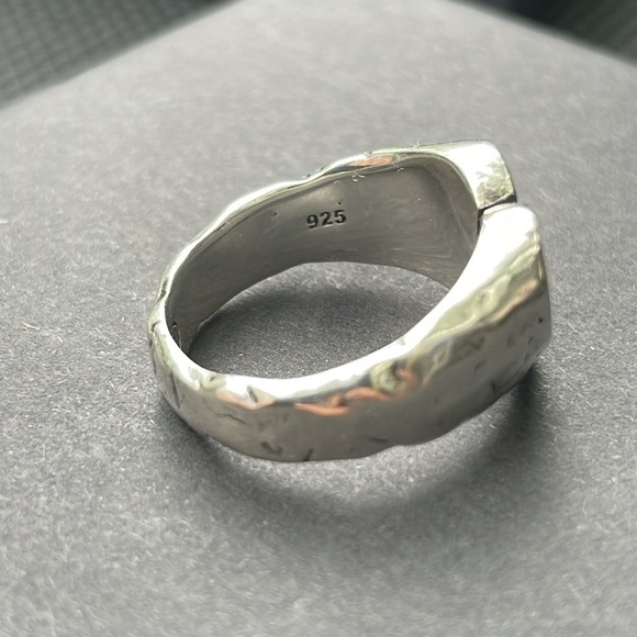 *NEW* Broken Heart Signet Ring UNISEX - size 6.5 - Picture 6 of 8